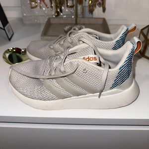 Adidas Women Cloudfoam Tennis Shoes